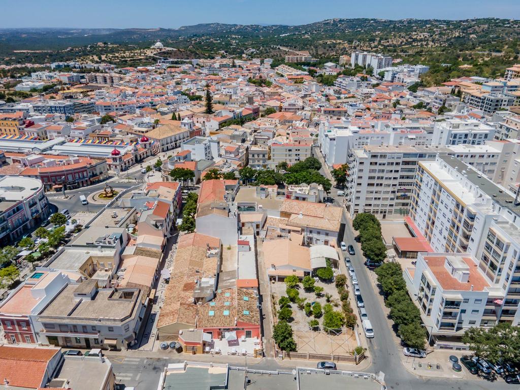 Terreno para. construção com 2315 m2 no Centro de Loulé - Image 6