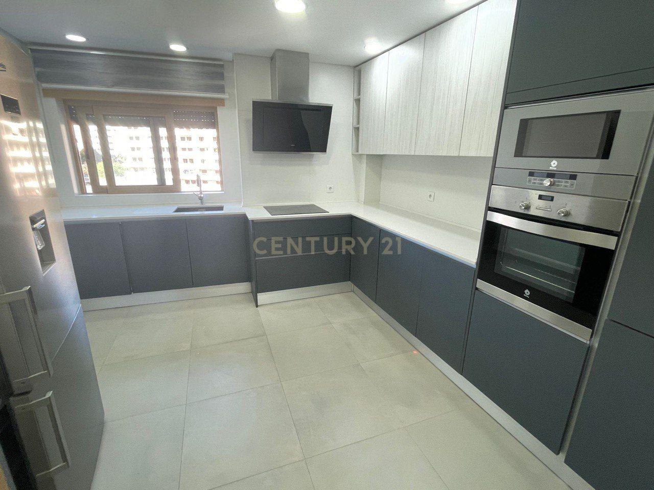 Fotografia 4 de Elegância, Conforto e Localização Premium – T3 nas Colinas do Cruzeiro