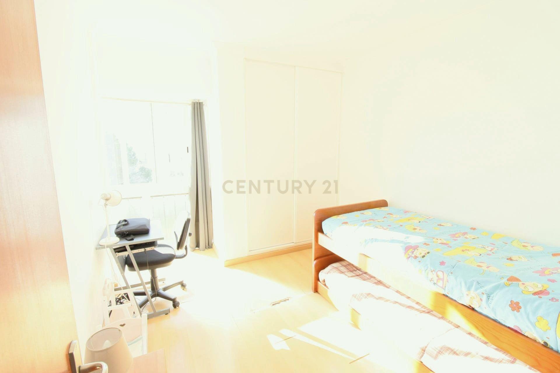 Apartamento T3 com Vista Serra em Alcabideche – Cascais - Image 11