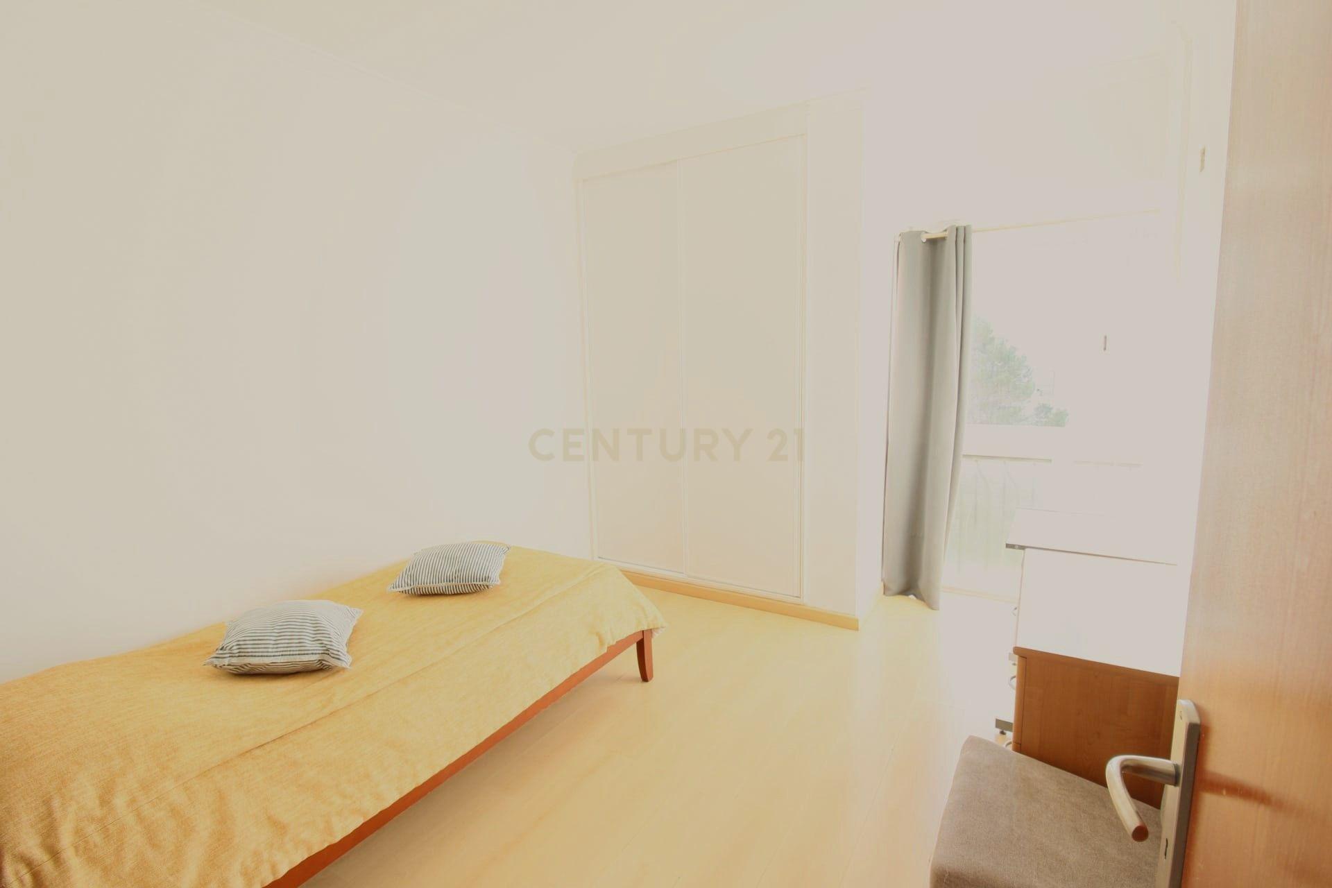 Apartamento T3 com Vista Serra em Alcabideche – Cascais - Image 14
