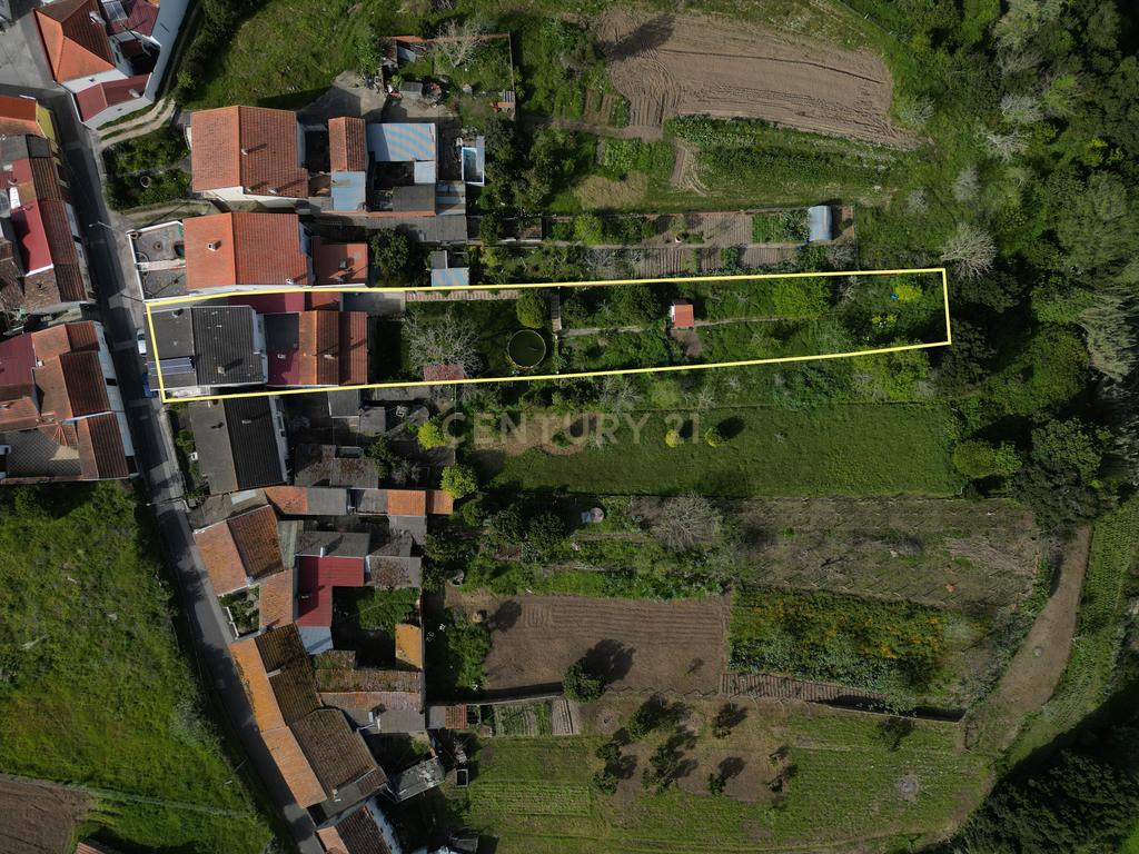 Moradia T8 com piso térreo adaptado, pátio interior, churrasqueira, jardim e horta no Paião, Figueira da Foz - Image 2