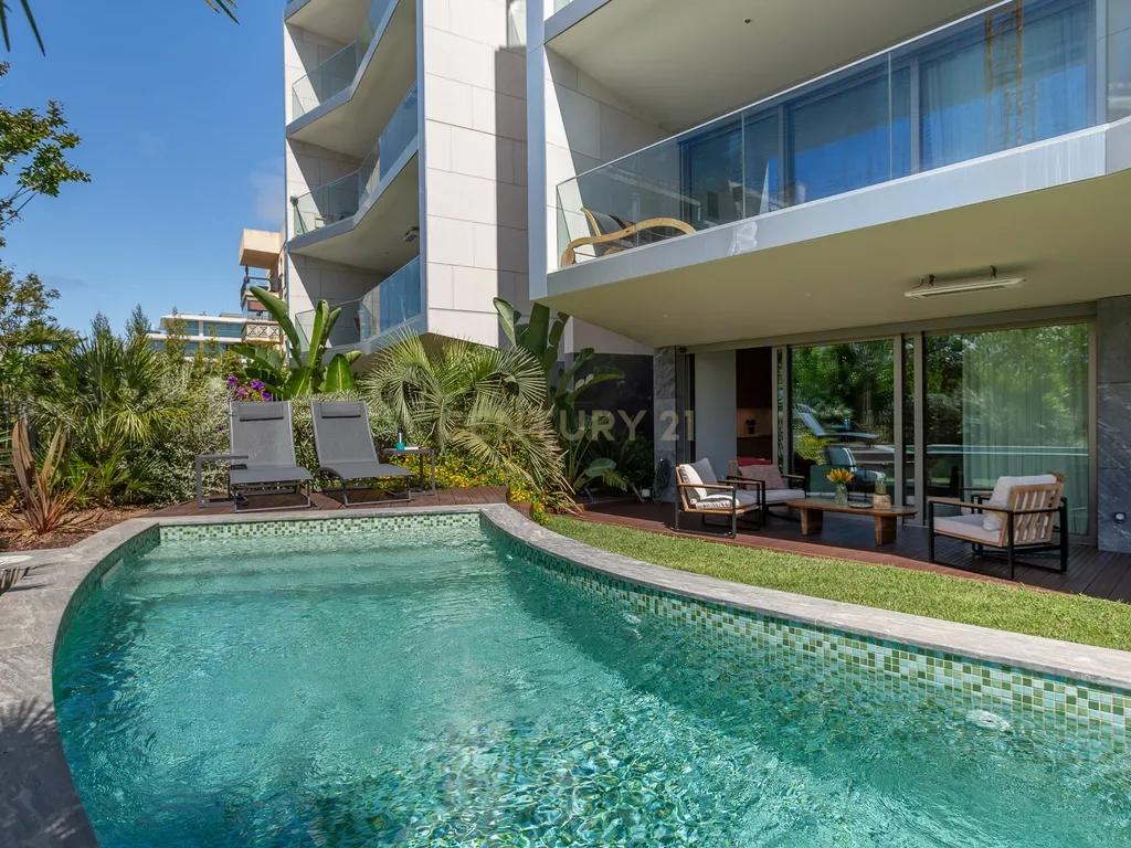 Apartamento T2 Centro Cascais com piscina e jardim privativos - Image 29