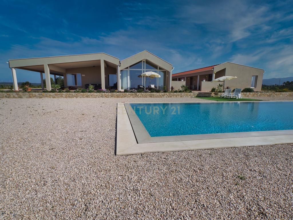 Herdade de 271 Hectares no Barlavento Algarvio, com moradia + 4 estudios, piscina, 9 barragens, 3 estufas. - Image 7