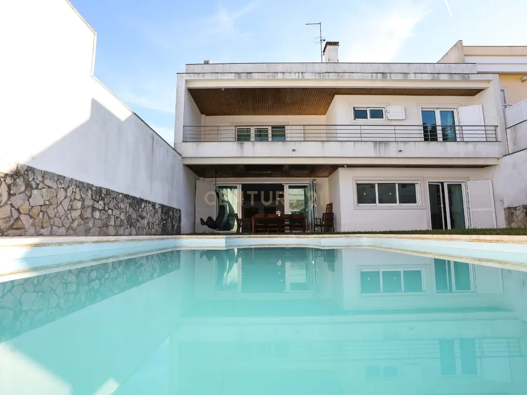Moradia em Caneças, com piscina, sótao e um anexo com churrasqueira e quarto independente - Image 34