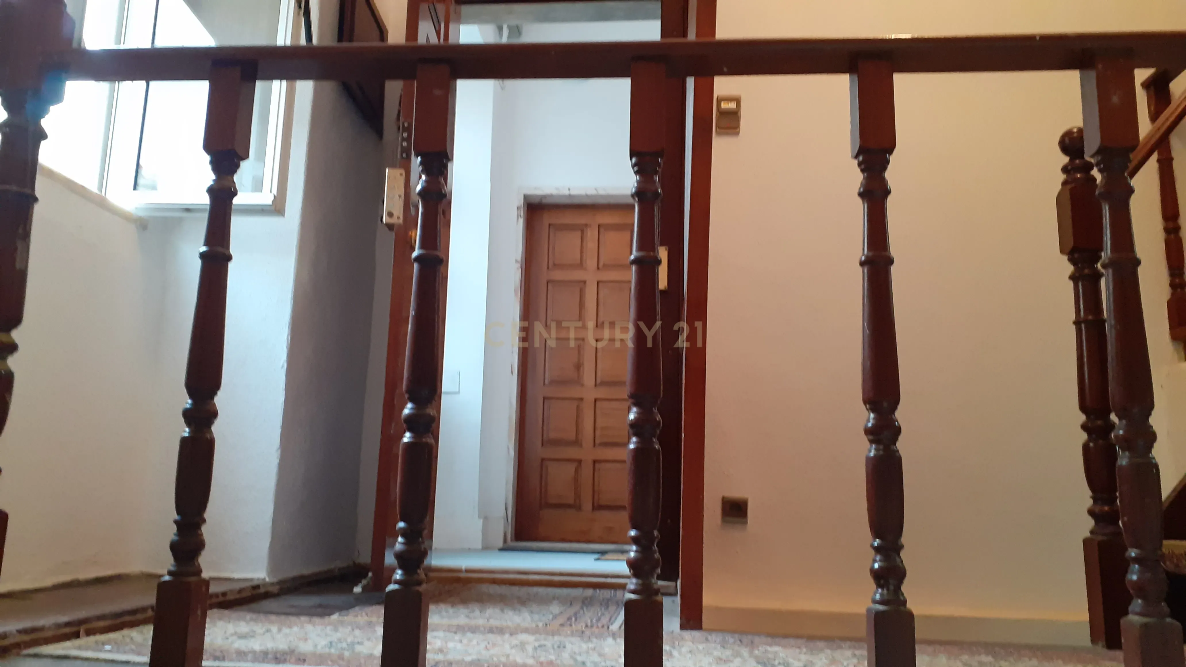 Apartamento T2 - Av. General Roçadas - Penha de França - Image 3