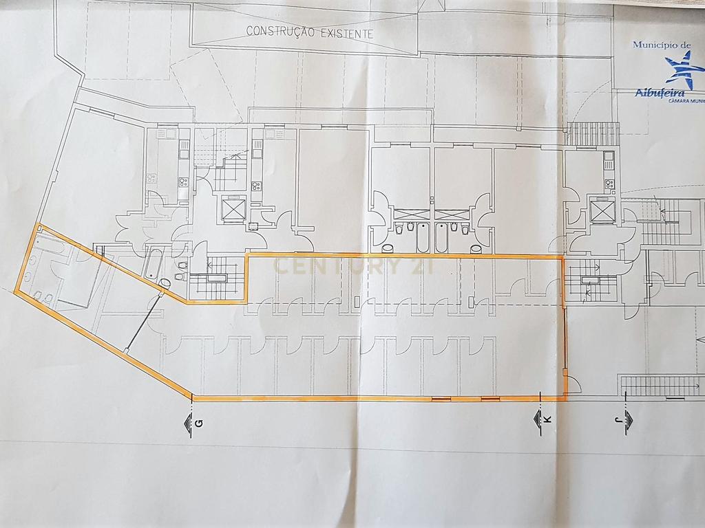 ESPAÇO PARA ARMAZÉM OU GARAGENS COM 821 M2 SITUADO NA BAIXA ALBUFEIRA - Image 9