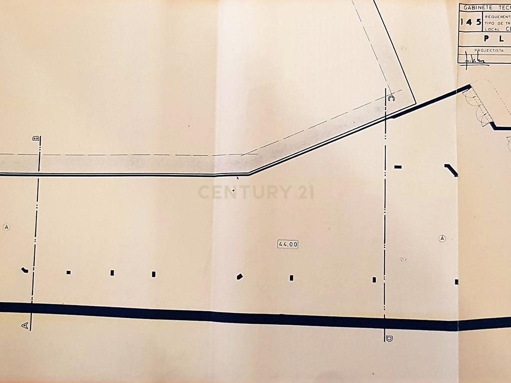 ESPAÇO PARA ARMAZÉM OU GARAGENS COM 821 M2 SITUADO NA BAIXA ALBUFEIRA - Image 8