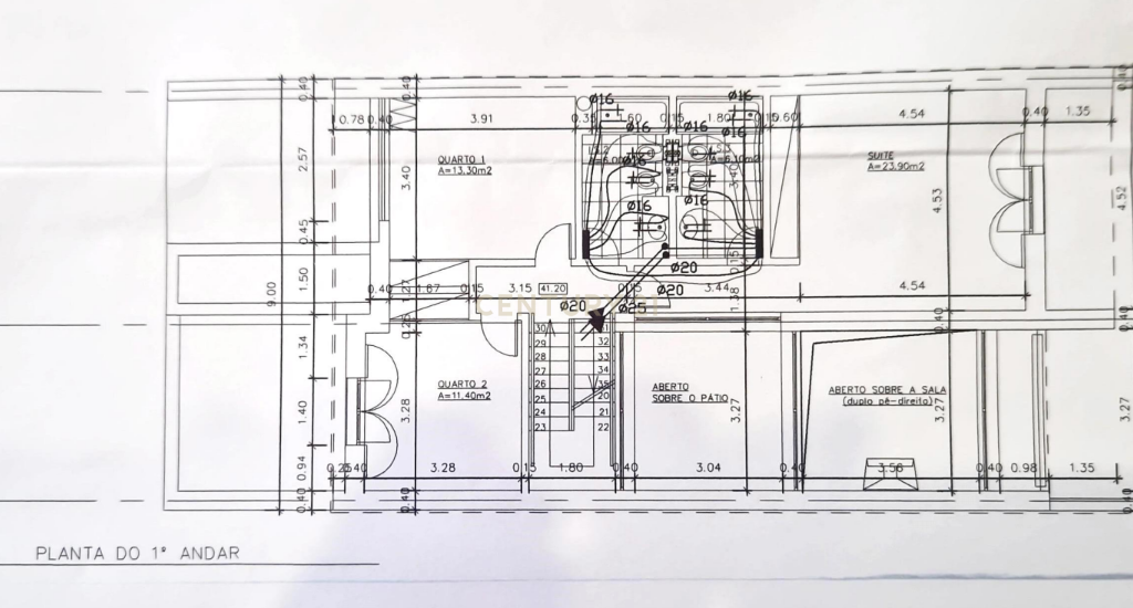 Moradia T4, a 5 minutos de distância da praia, com piscina, terraço e garagem privada  localizada no Jardins da Parede - Image 42
