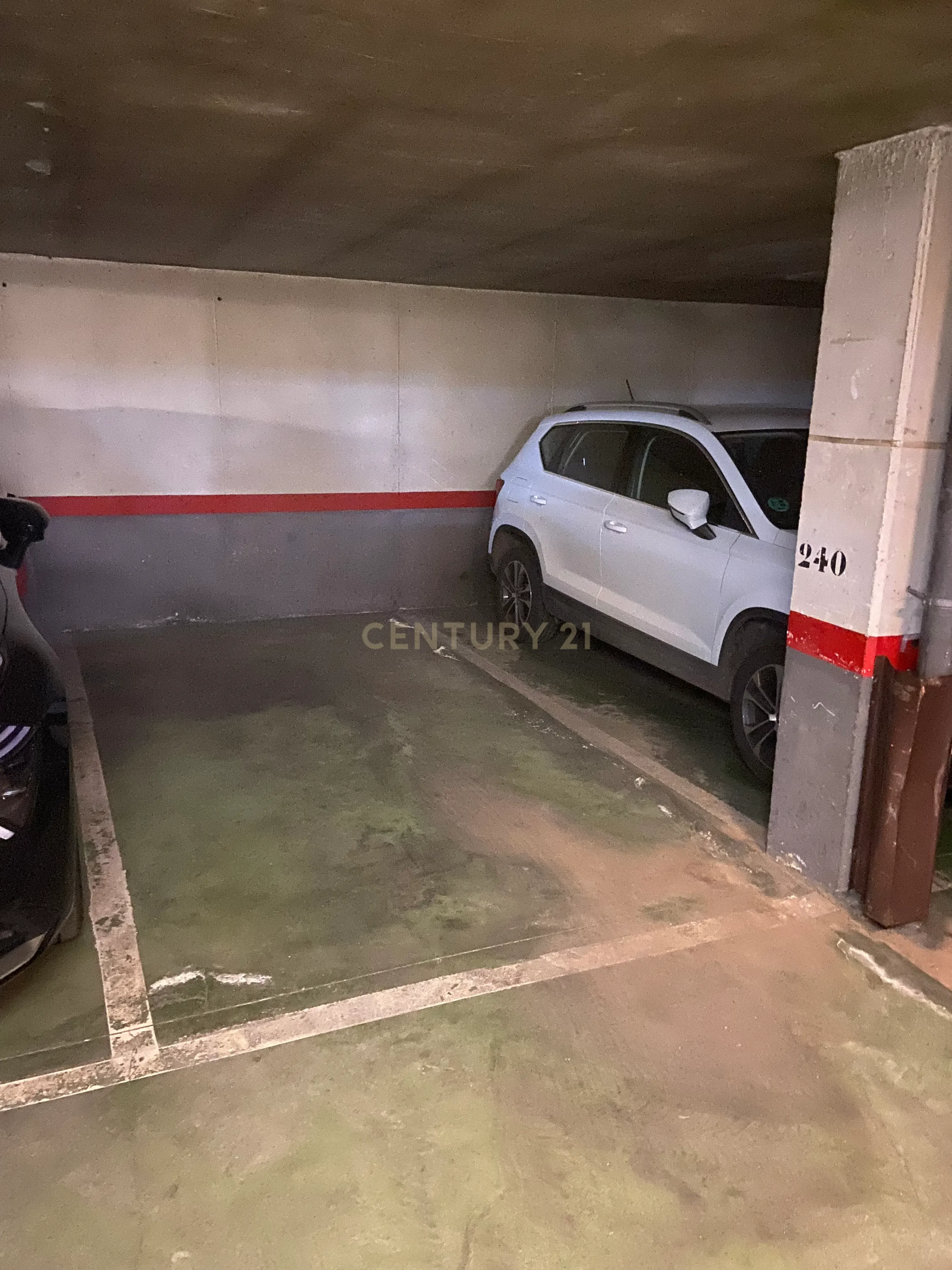 undefined - Image 1