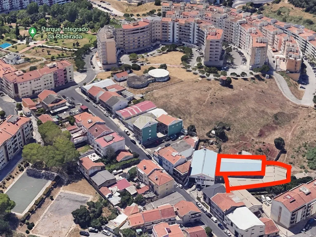 Armazém em Odivelas na freguesia da Ramada/Caneças com projeto aprovado. - Image 2