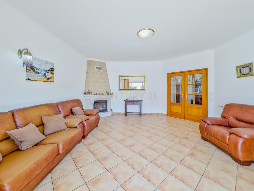 Moradia T3+1 com garagem, Porto de Mós, Lagos - Image 7
