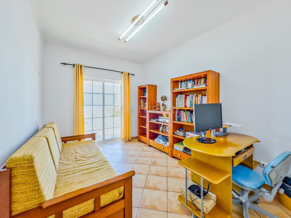 Moradia T3+1 com garagem, Porto de Mós, Lagos - Image 13