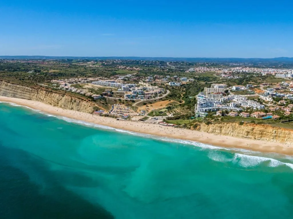 Apartamento Moderno T2 em construção no Porto de Mós em Lagos - Image 24