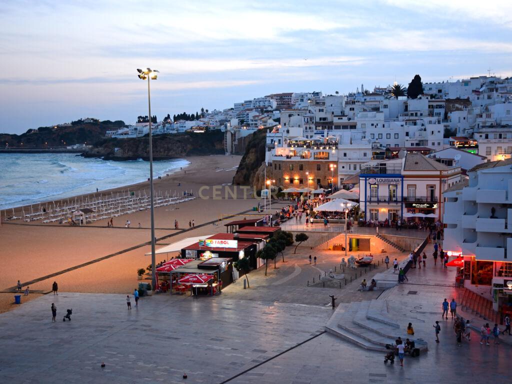 Moradia no coração da Baixa de Albufeira - Image 5