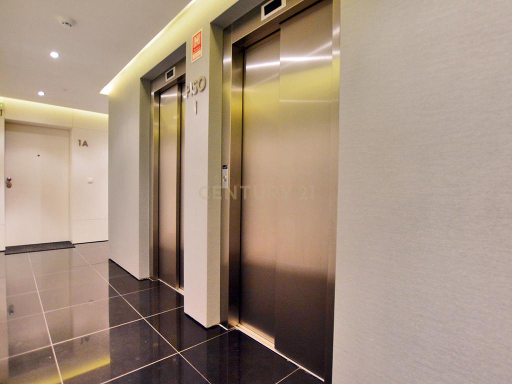 Apartamento T1 em Campo de Ourique, Rua Correia Teles - Image 24