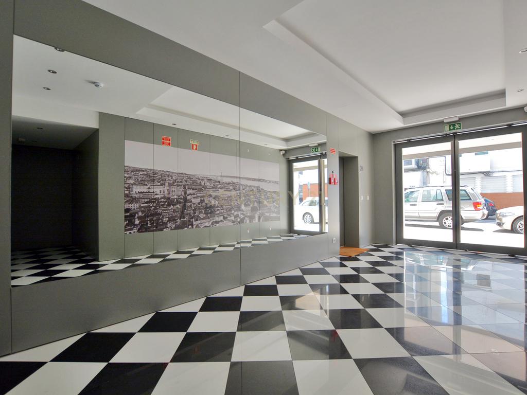 Apartamento T1 em Campo de Ourique, Rua Correia Teles - Image 30