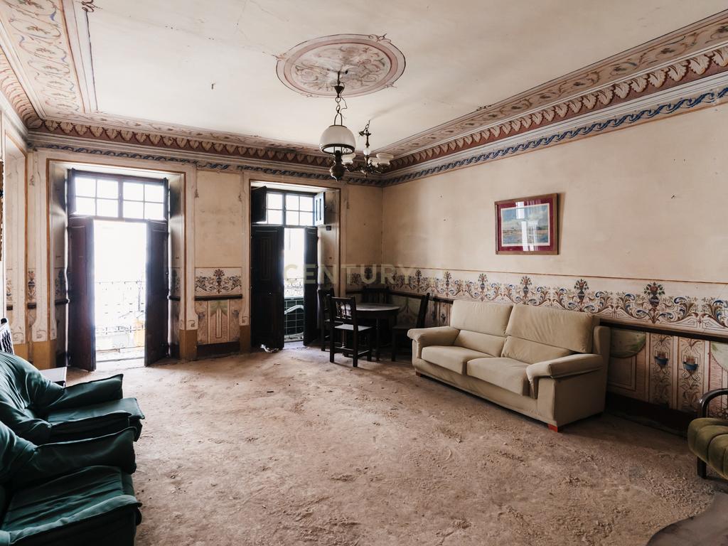Edifício no Centro de Elvas, história e charme! - Image 8