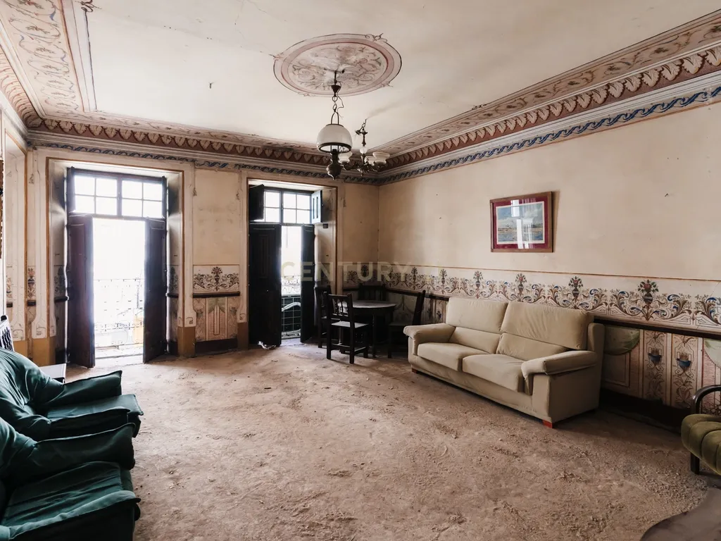 Edifício no Centro de Elvas, história e charme! - Image 8