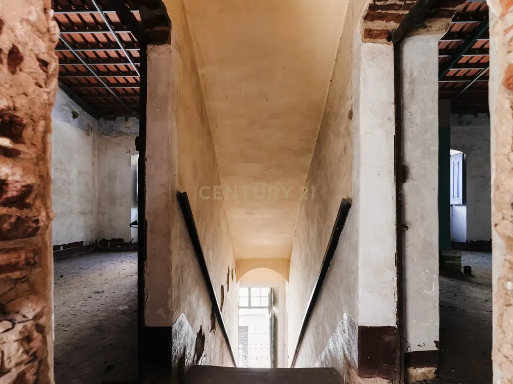 Edifício no Centro de Elvas, história e charme! - Image 27