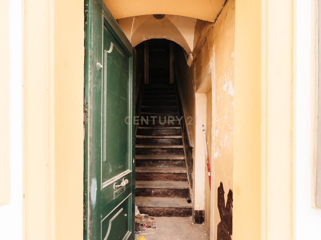 Edifício no Centro de Elvas, história e charme! - Image 4