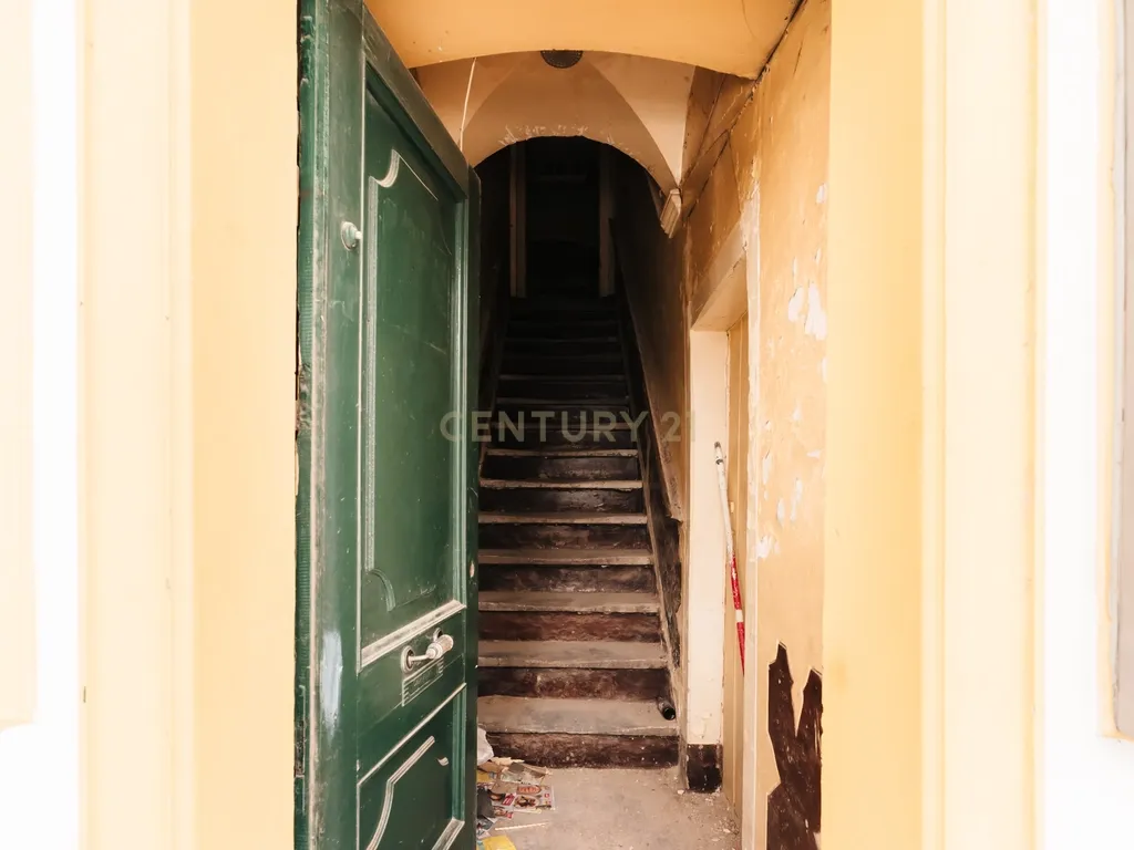 Edifício no Centro de Elvas, história e charme! - Image 4