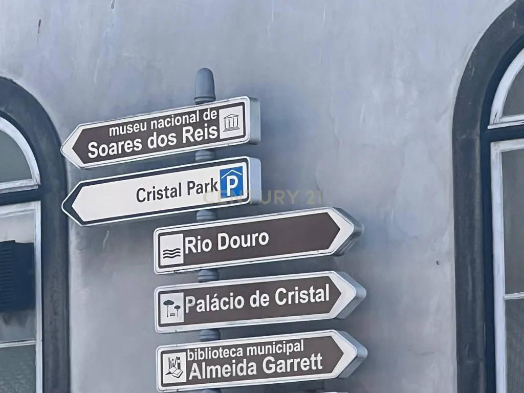 Prédio em Palácio de Cristal, Porto - Image 4