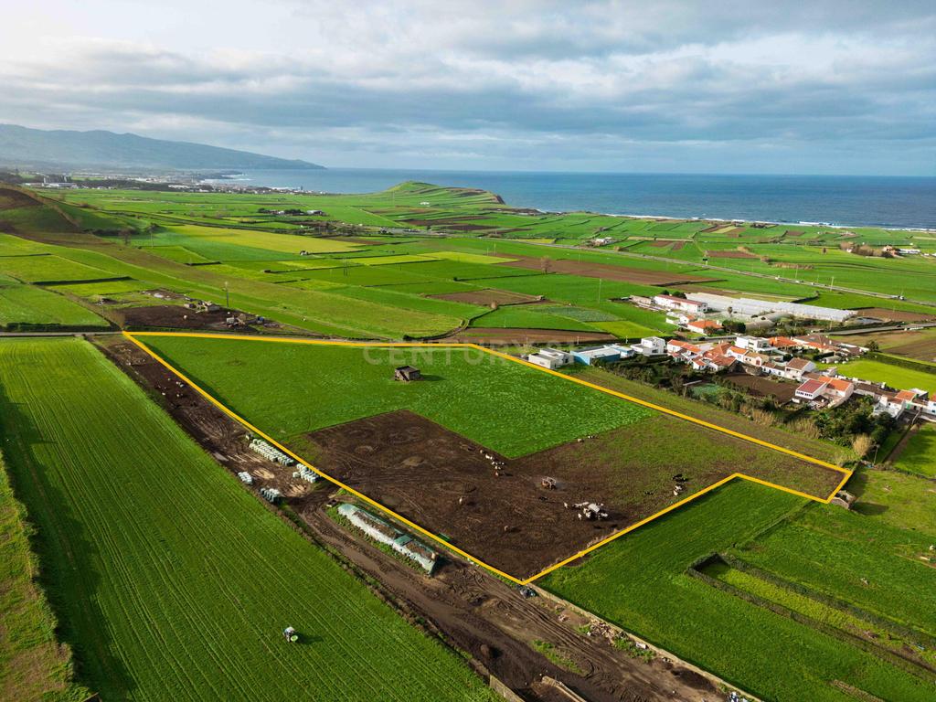 Terreno Urbanizável em Santa Bárbara, Ribeira Grande - Image 2