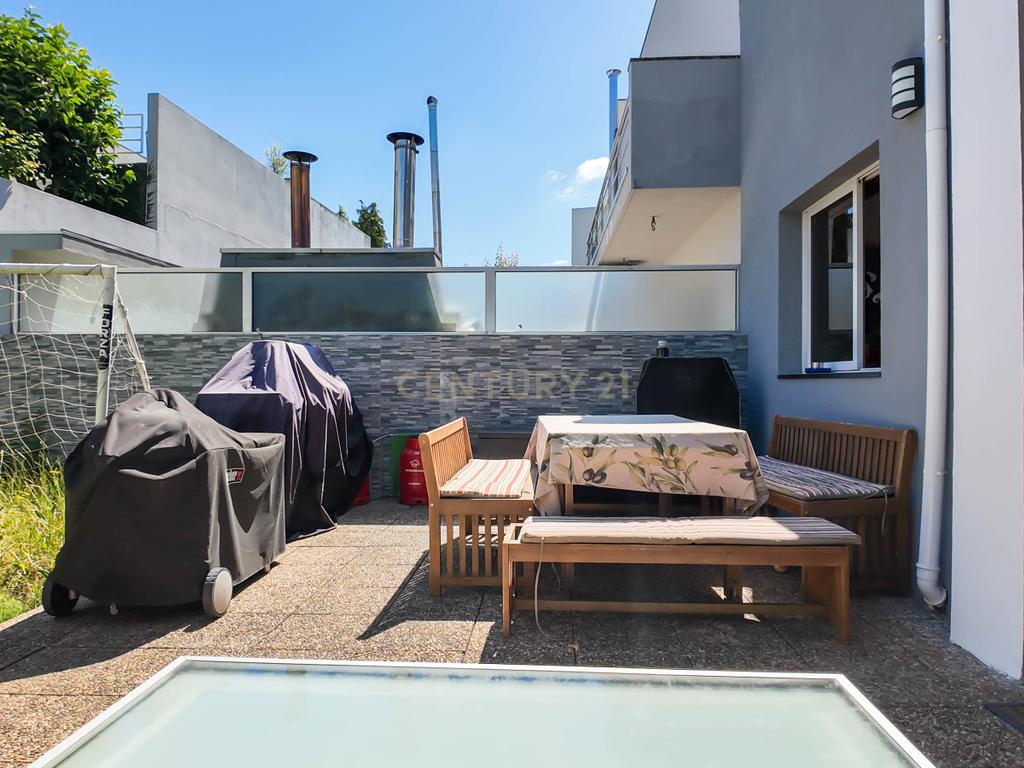 Moradia T4 com piscina e Vistas do D'Ouro em  Gramido - Image 26