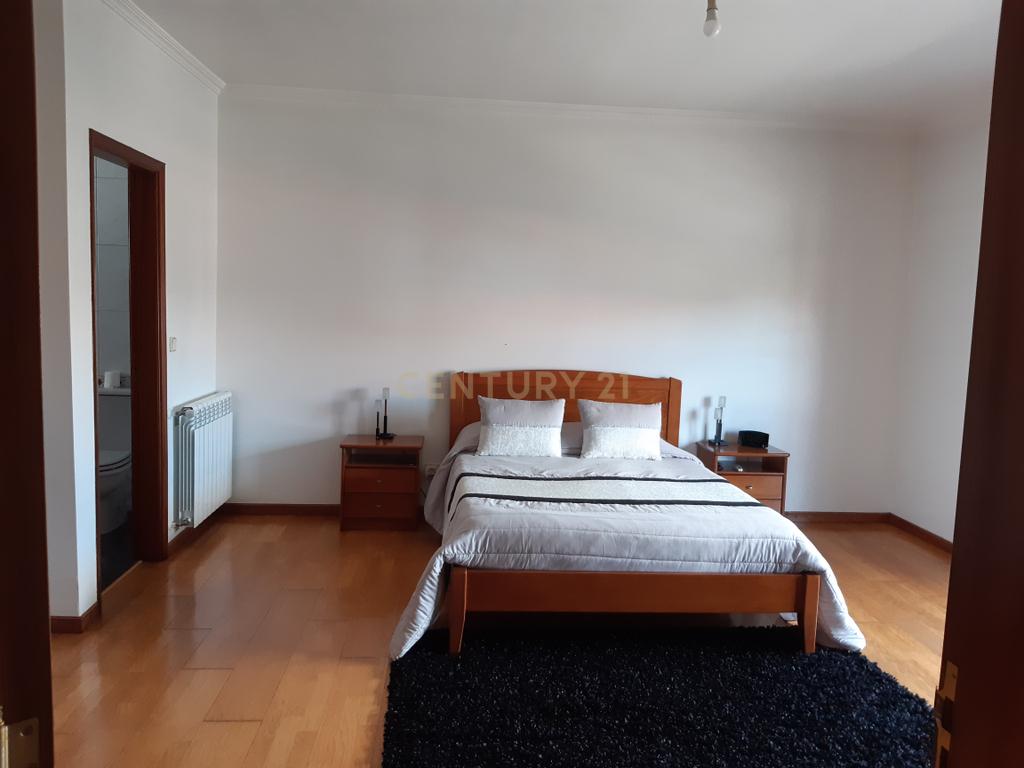 🏡 Moradia V3 em Vilar de Nantes, Chaves – O Refúgio Ideal para a Sua Família! - Image 9