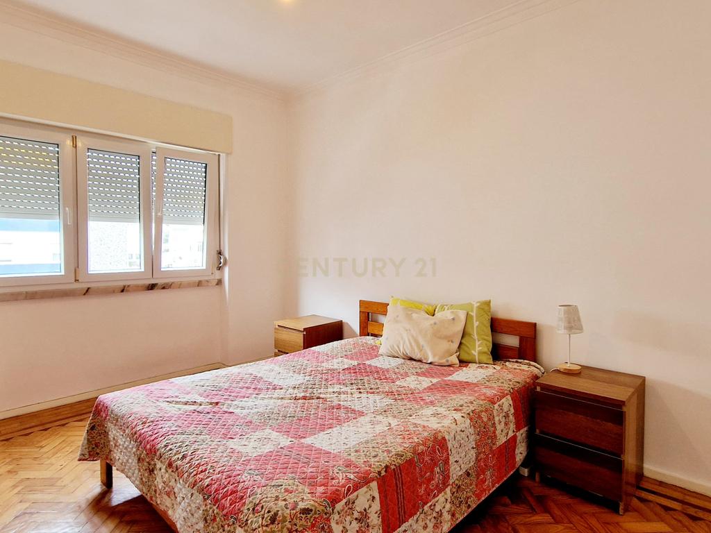 Apartamento T3 Sacavém - Image 5