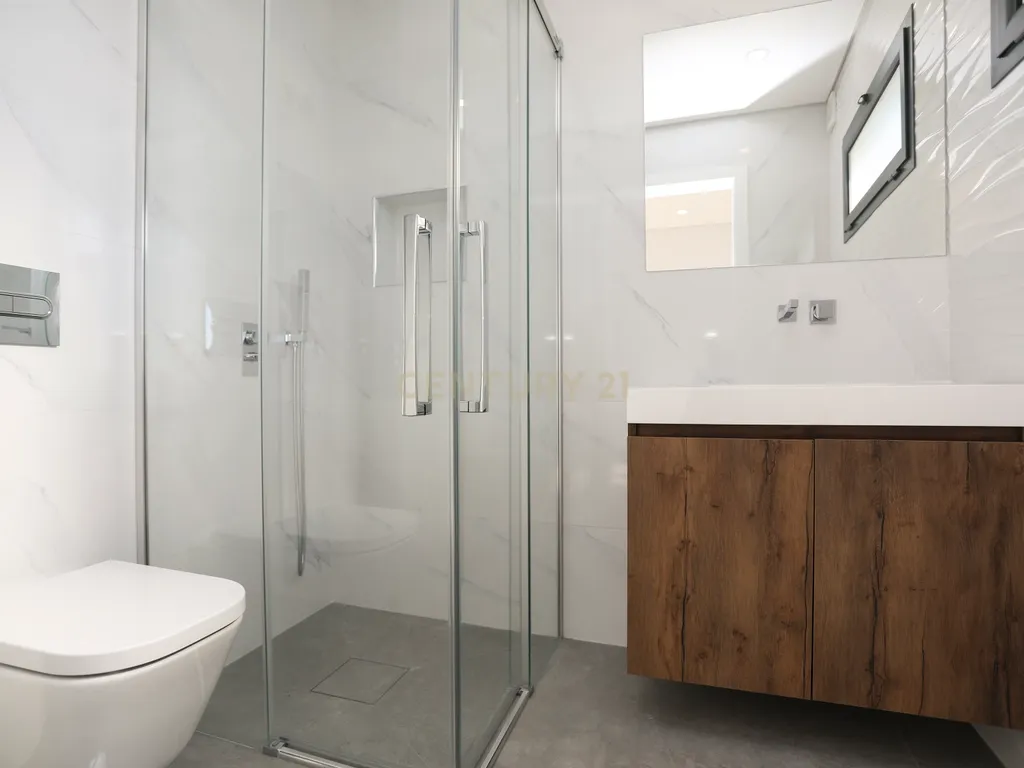 Apartamento T2 + 2 duplex novo com terraço, varanda e box para 2 viaturas - Image 15