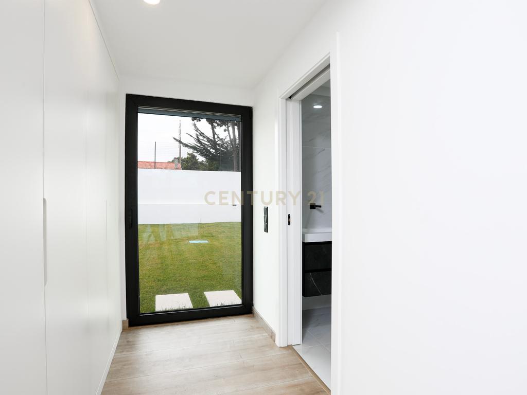 Moradia Luxo 4 Quartos na Verdizela - Image 31