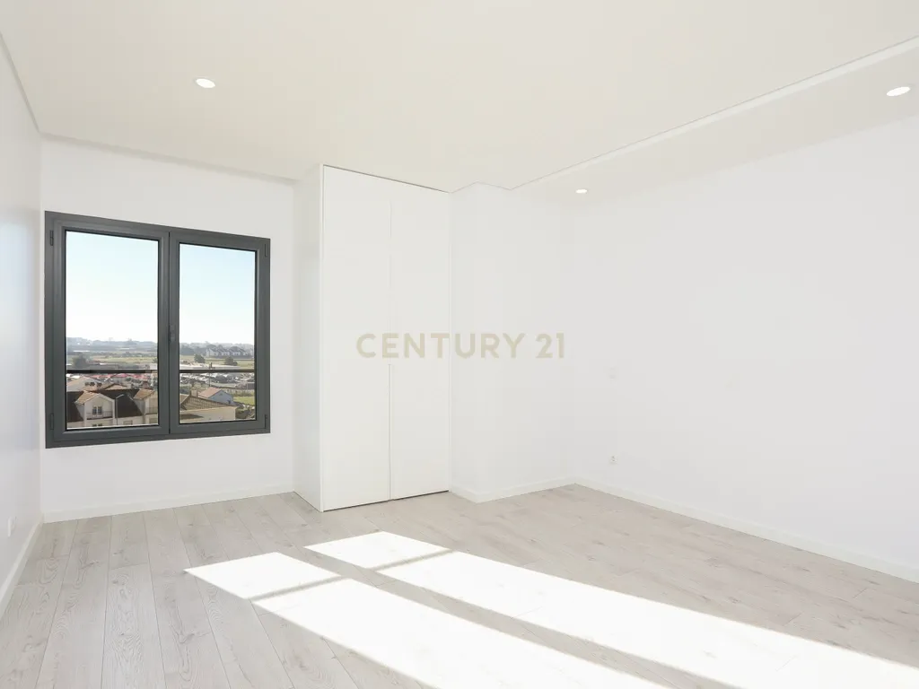 Apartamento T2 + 2 duplex novo com terraço, varanda e box para 2 viaturas - Image 21