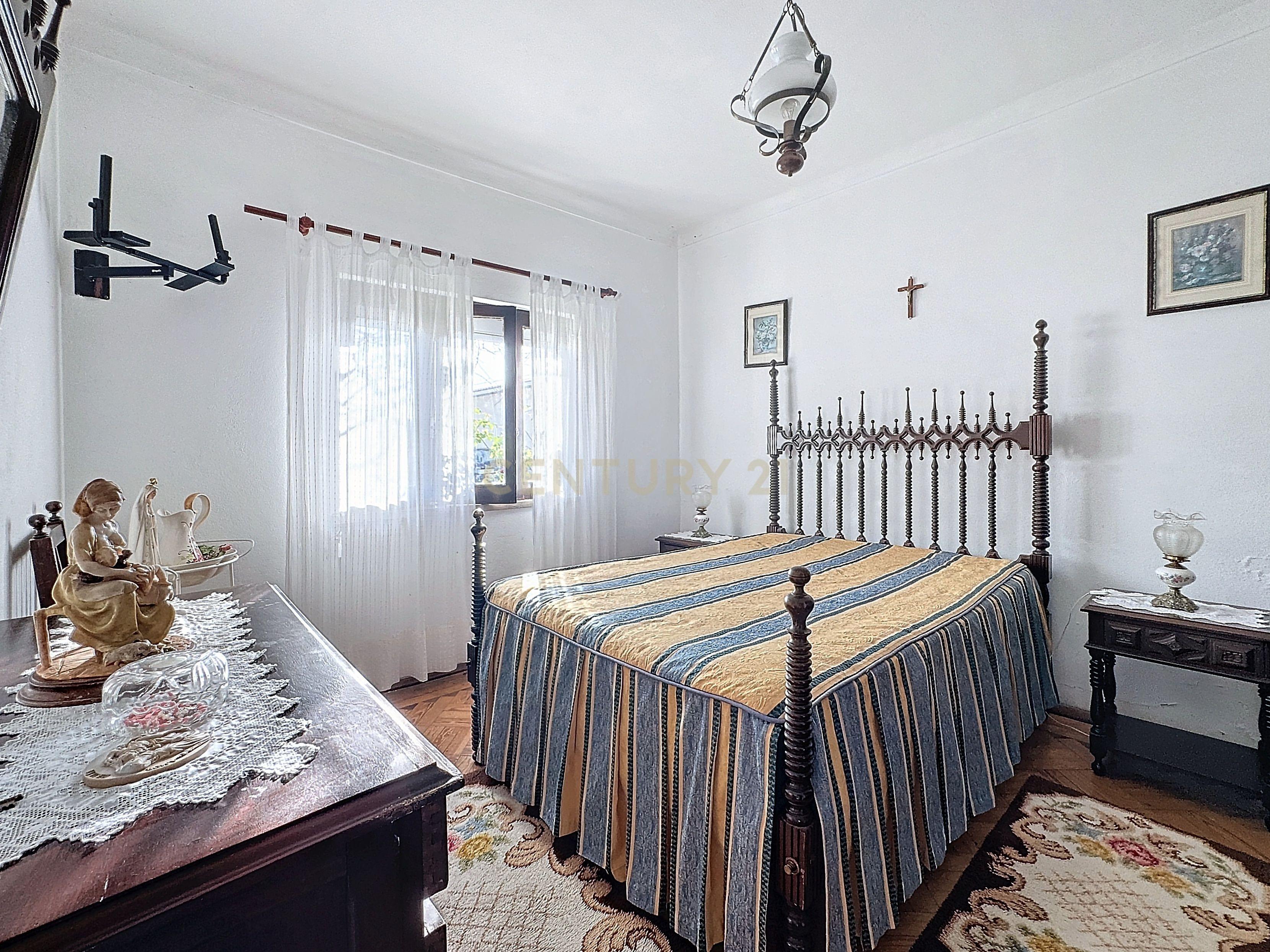 Moradia T3 + T2 + T2 , Com lindo Terreno em Sao Martinho do Porto - Image 23