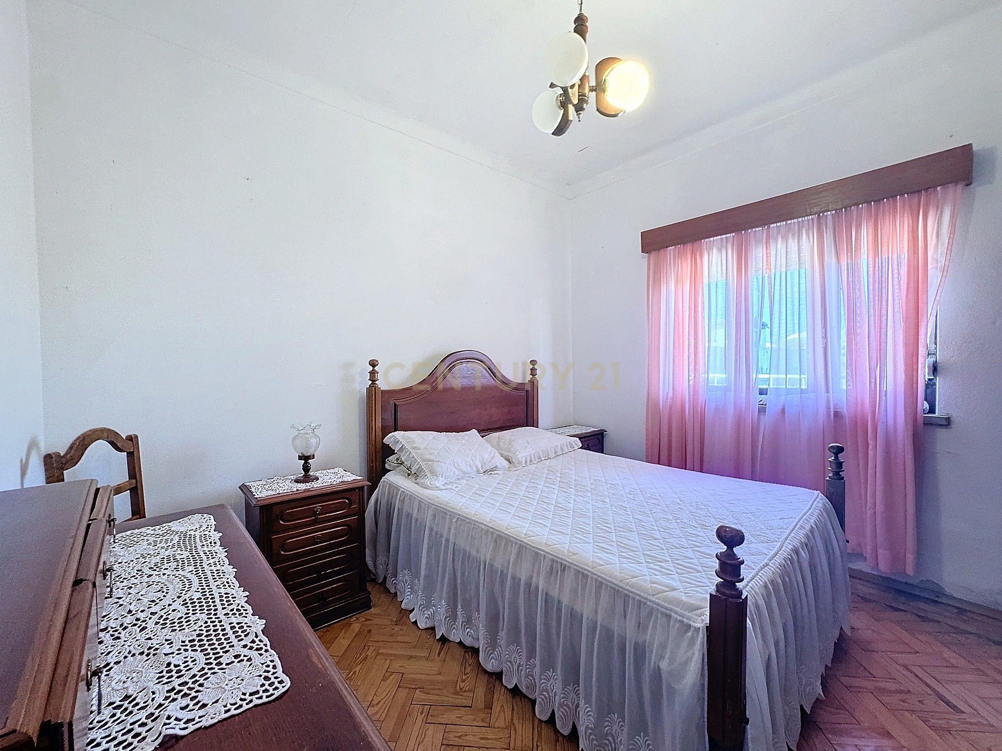 Moradia T3 + T2 + T2 , Com lindo Terreno em Sao Martinho do Porto - Image 35