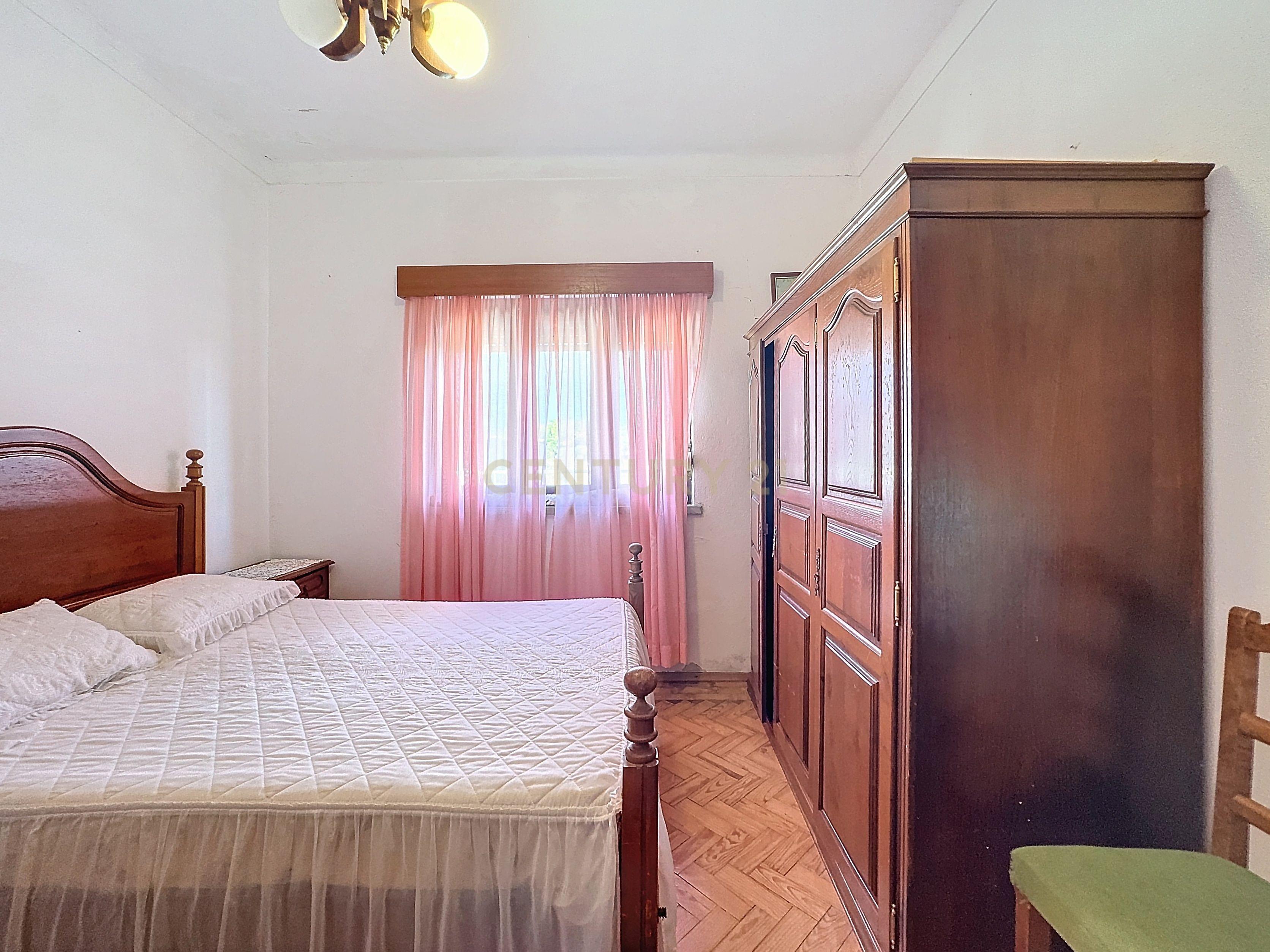 Moradia T3 + T2 + T2 , Com lindo Terreno em Sao Martinho do Porto - Image 34