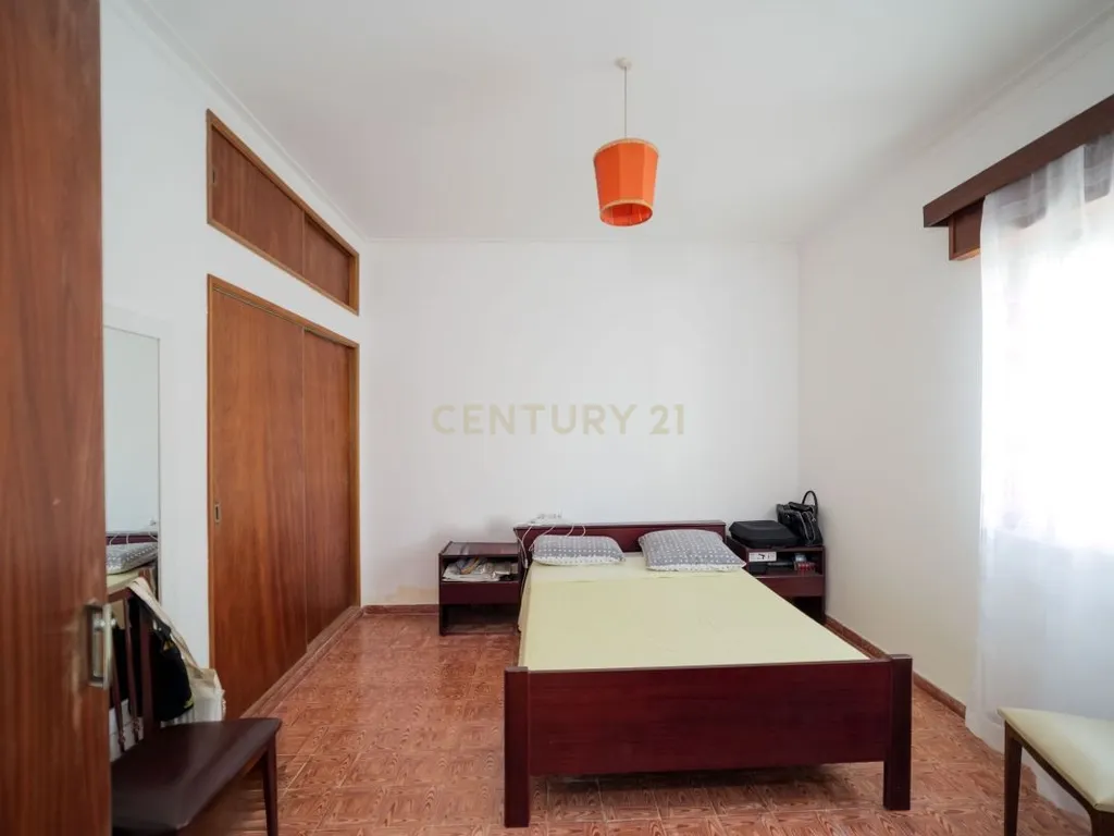 Moradia Térrea T2 + T3 em Conceição de Tavira - Ideal para Investimento ou Habitação Própria - Image 7