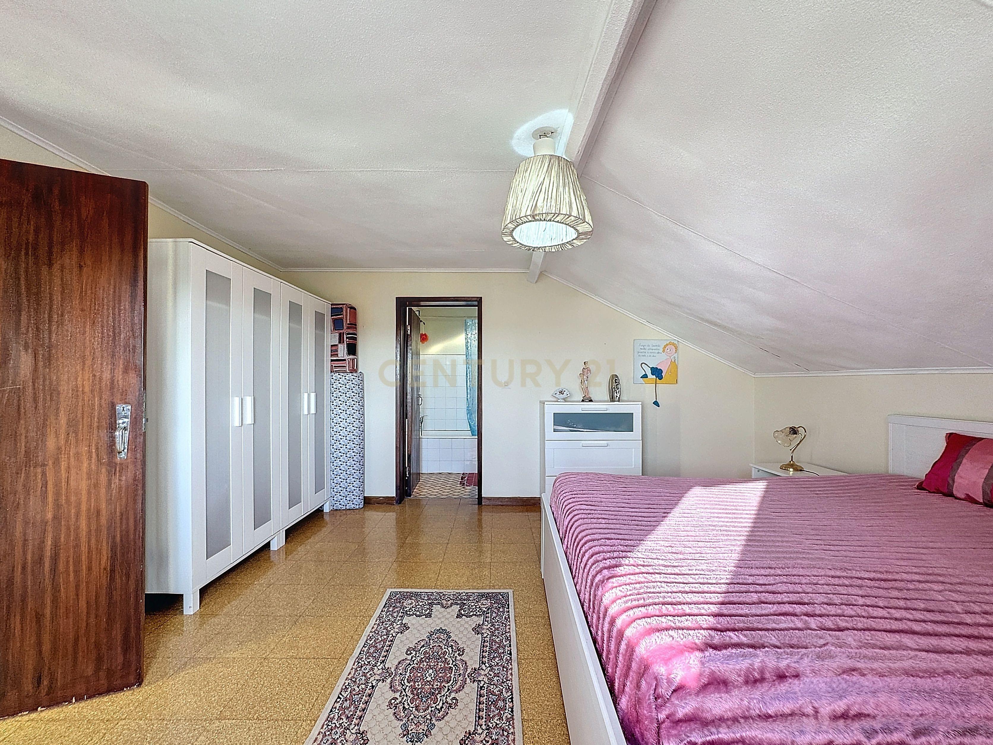 Moradia T3 + T2 + T2 , Com lindo Terreno em Sao Martinho do Porto - Image 12