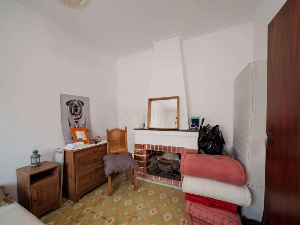 Moradia Térrea T2 + T3 em Conceição de Tavira - Ideal para Investimento ou Habitação Própria - Image 4
