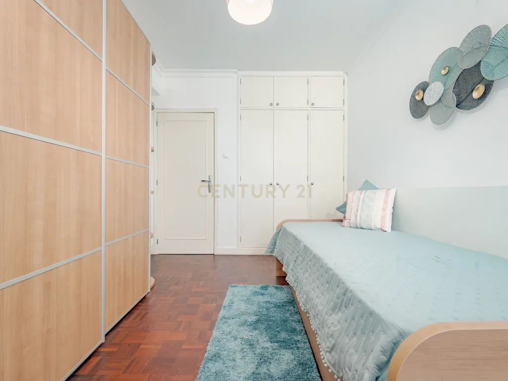 Apartamento T2 Mobilado e Equipado na Achada - Viva com Comodidade - Image 9