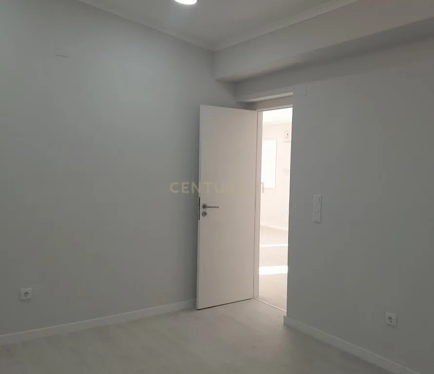 MORADIA EM SETÚBAL - Image 7