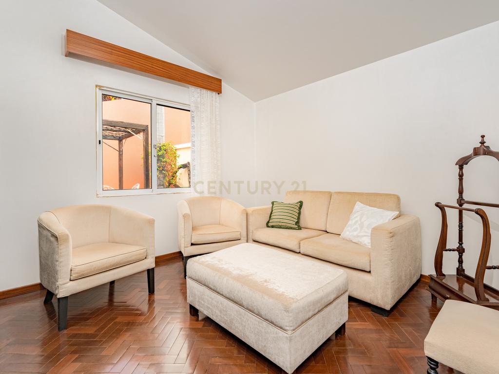 Fantástica moradia T4 no Funchal para quem procura um estilo de vida relaxante e de qualidade na ilha da Madeira.🏡 - Image 14