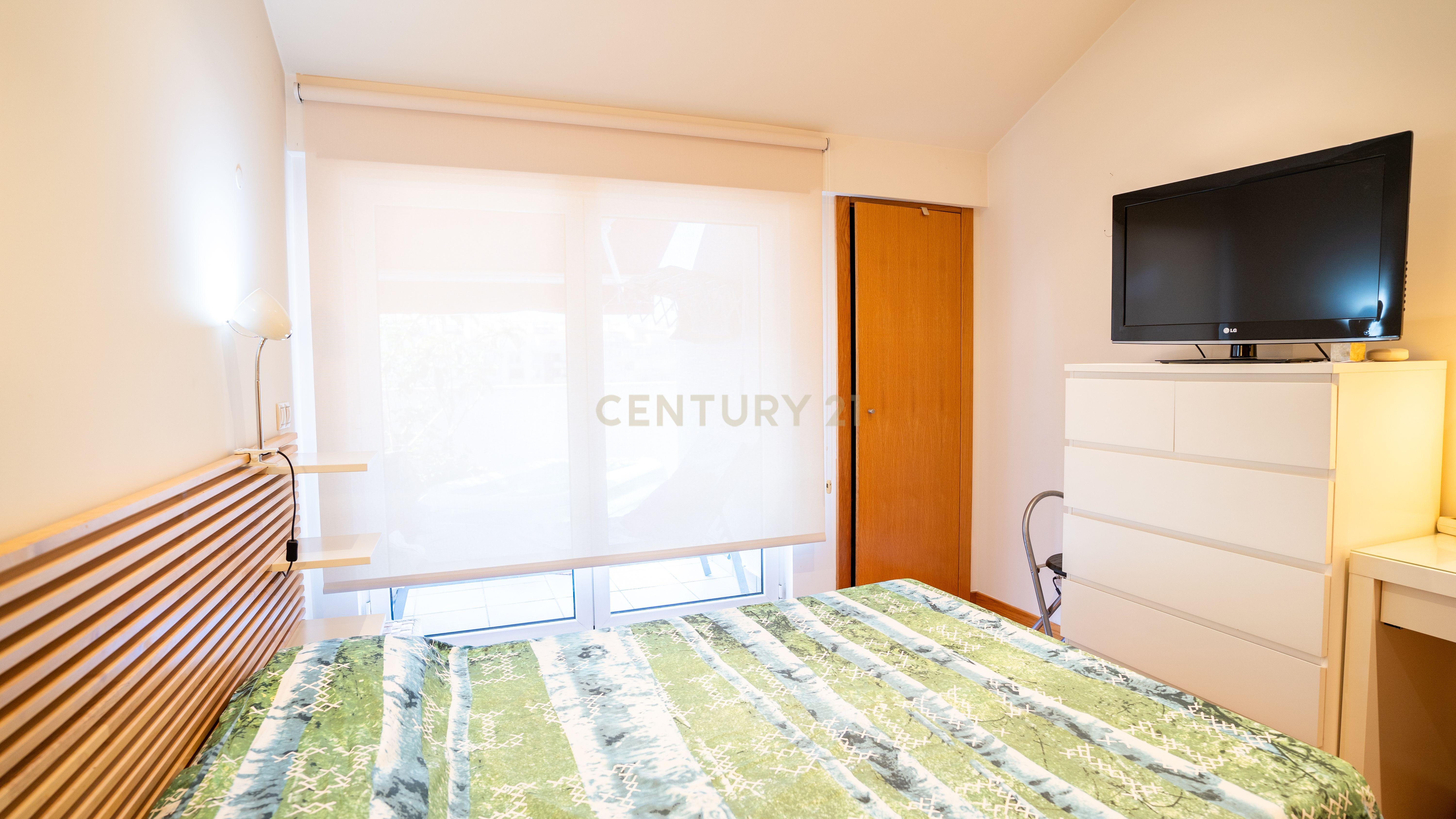 Apartamento com Terraço T2 de Charme em Benfica - Excelência e Conforto - Image 29