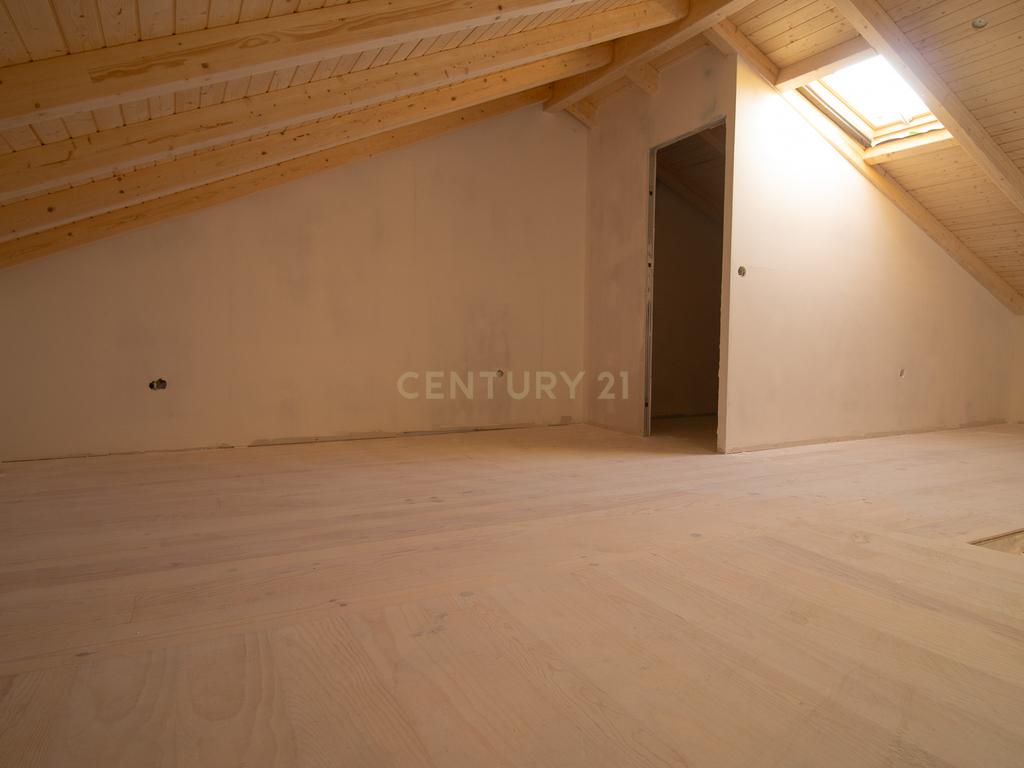 Moradia T2 Vendida totalmente renovada na Tv do Outeiro do Coval no centro de Estarreja - Image 10