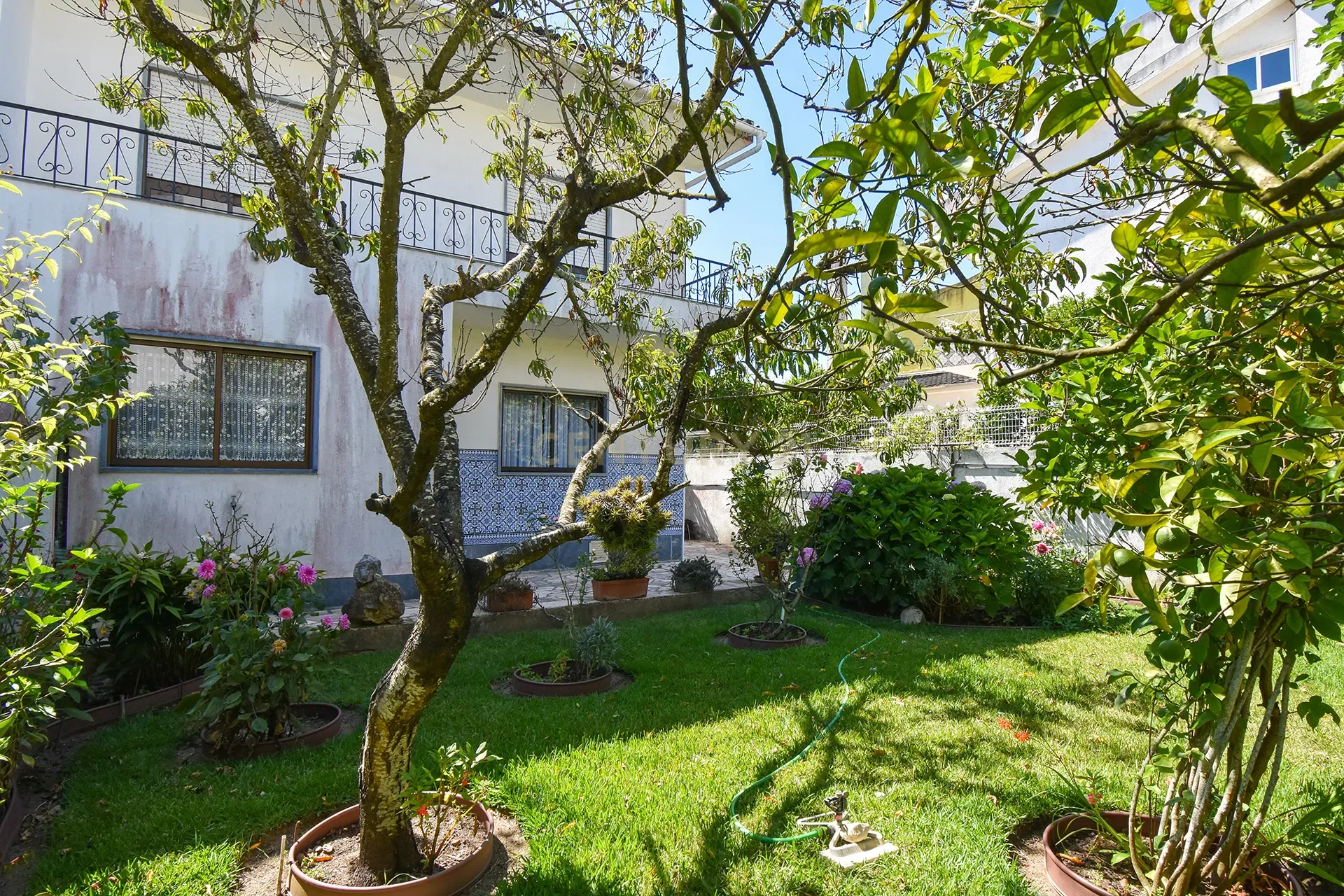 Fantástica Moradia T5 + Sótão, Jardim com 743m2 de área privativa - Image 6