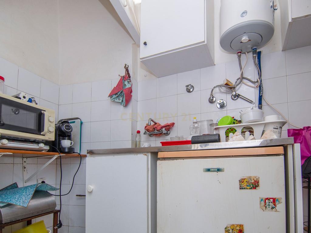 Apartamento T0 em Alfama, Lisboa – Investimento com Potencial e Rentabilidade Atrativa - Image 5