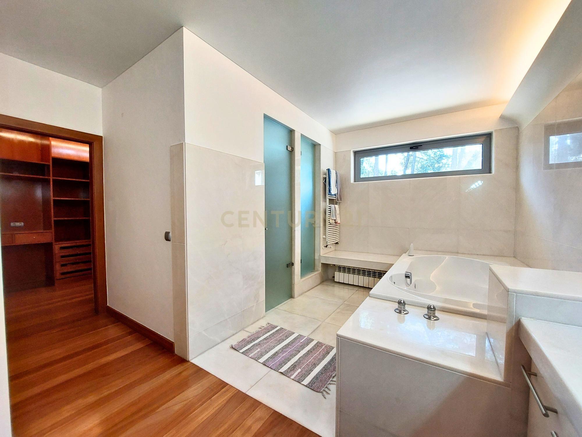 Moradia T4 | Grande terreno com 1760m2 | Piscina - Image 18