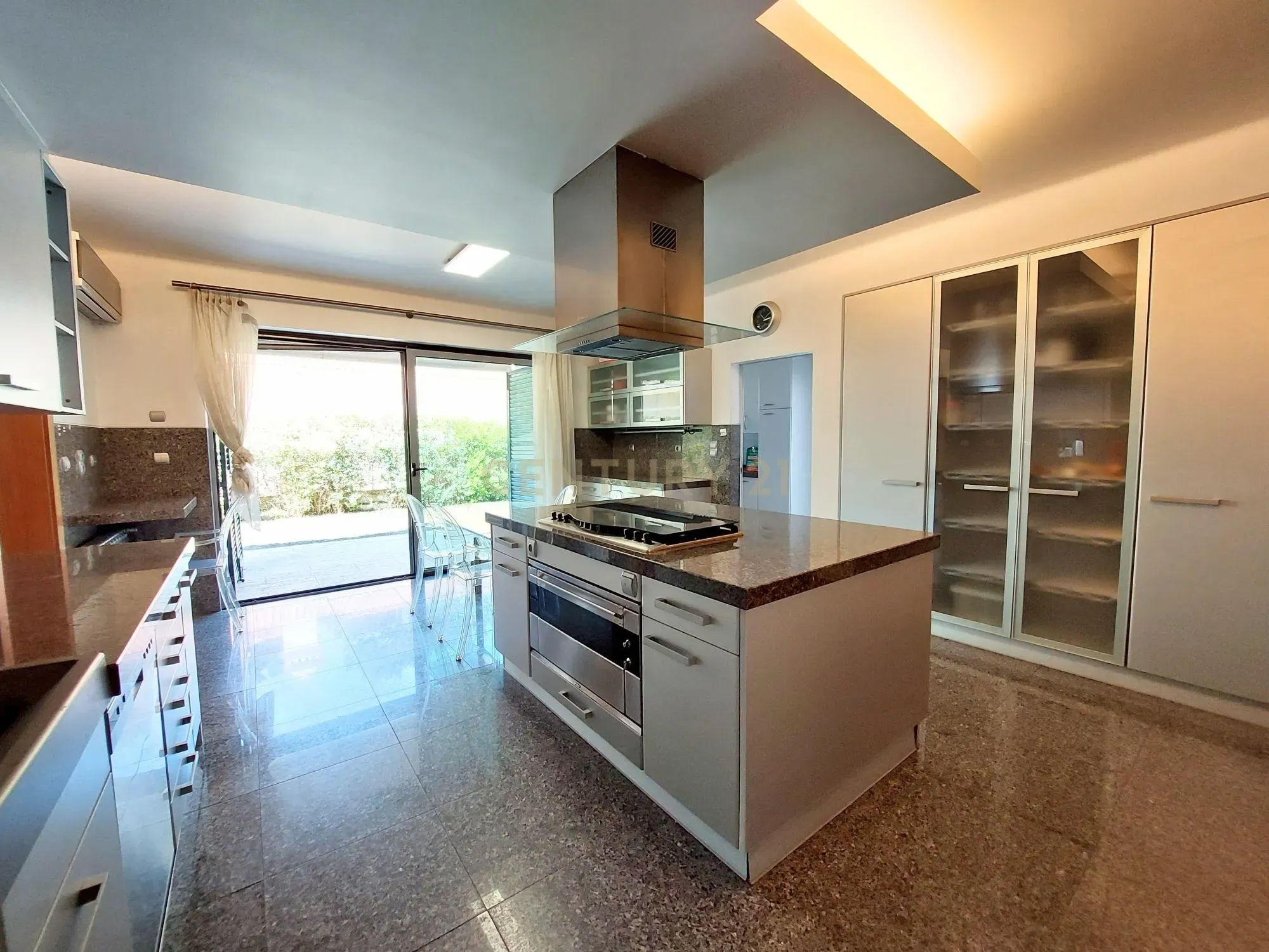 Moradia T4 | Grande terreno com 1760m2 | Piscina - Image 10