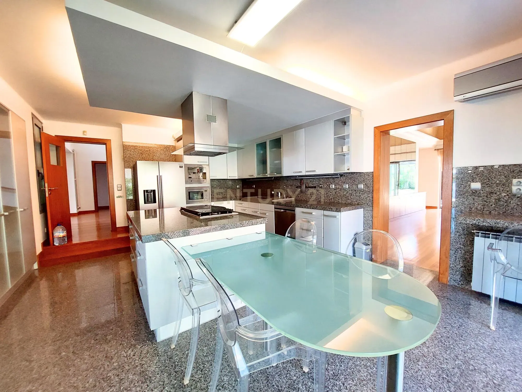 Moradia T4 | Grande terreno com 1760m2 | Piscina - Image 9