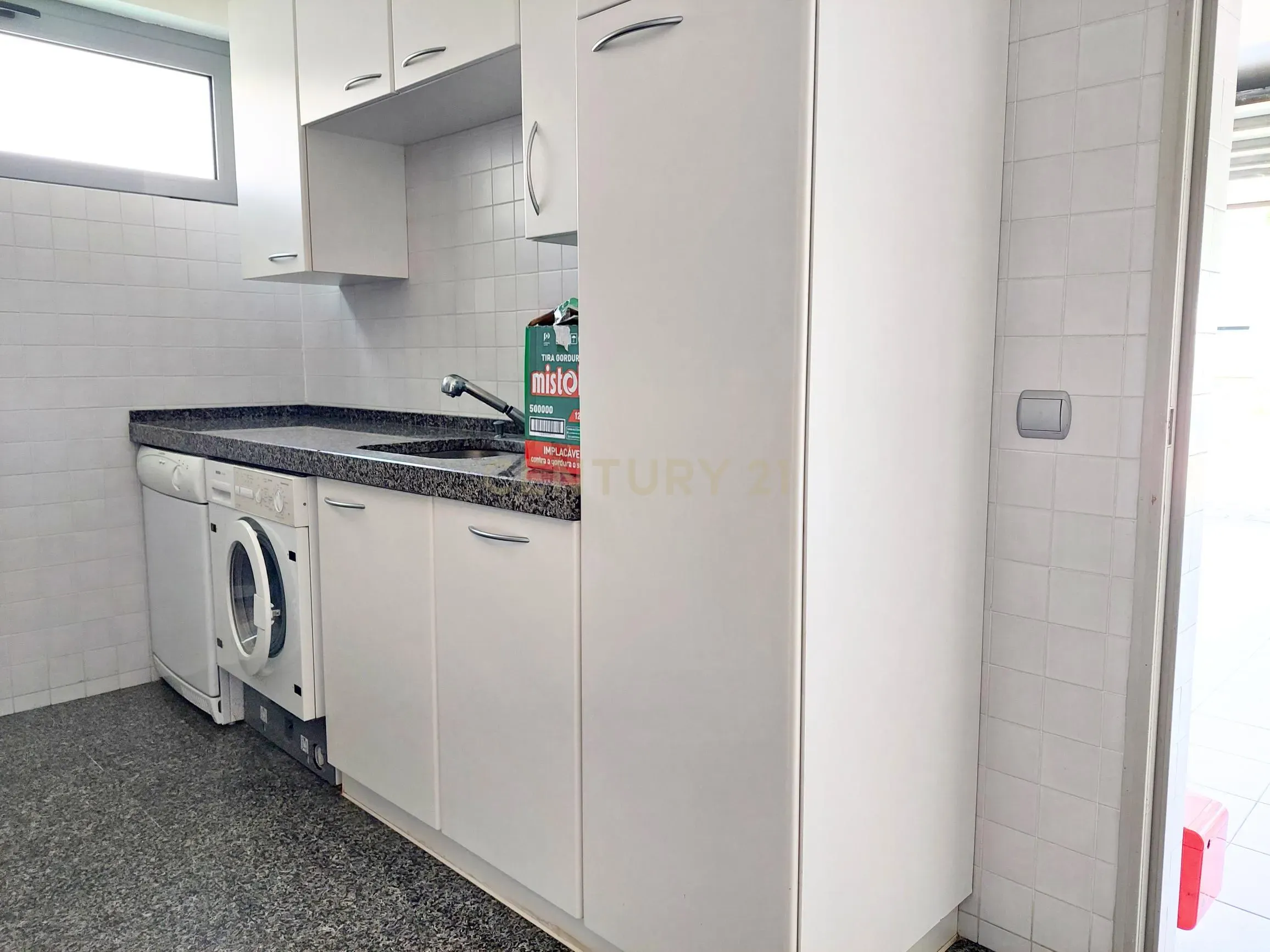 Moradia T4 | Grande terreno com 1760m2 | Piscina - Image 37